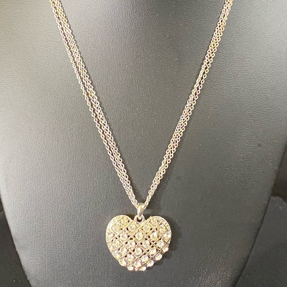Jewelry - Silver tone rhinestone heart necklace